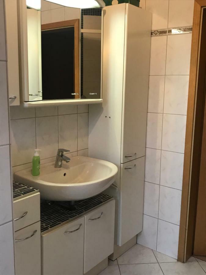 Messe Cgn/Dus Grossraeumige Wohnung In Guter Verkehrslage Leverkusen Eksteriør bilde