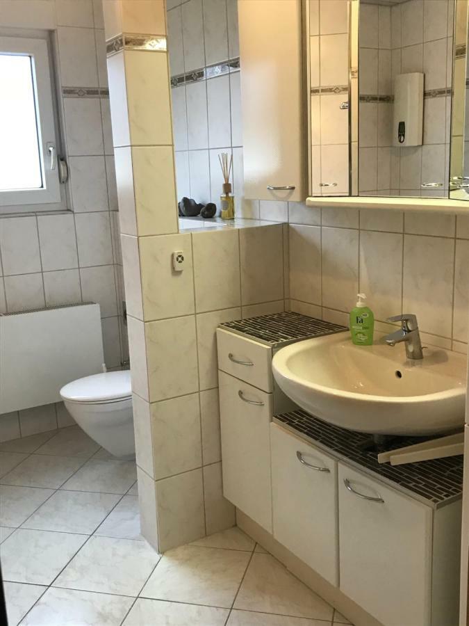 Messe Cgn/Dus Grossraeumige Wohnung In Guter Verkehrslage Leverkusen Eksteriør bilde
